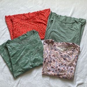 Bundle of GAP tees